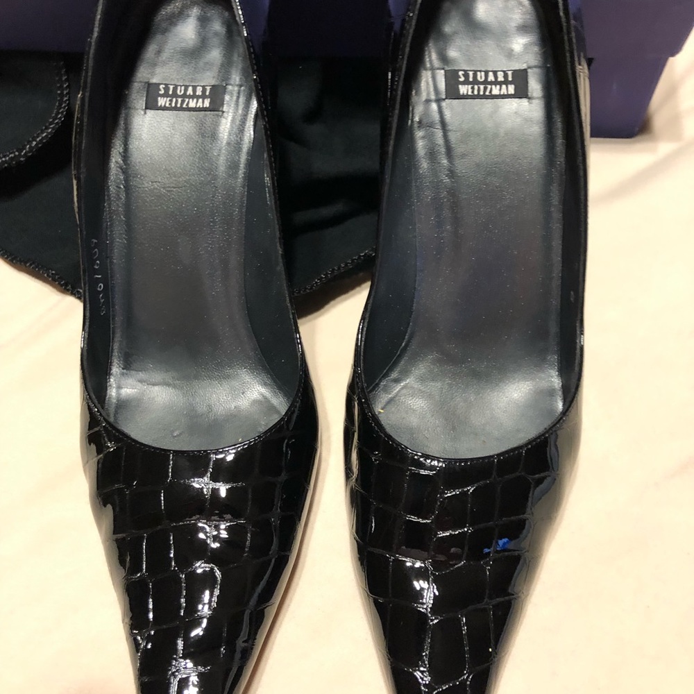 Stuart Weitzman - Picture 4 of 7